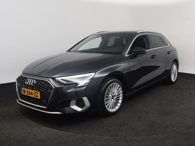 Grijs Gebruikt 2022 Audi A3 Sportback Advanced Hatchback | € 24.850 (Eerlijke prijs) - Afbeelding 1/4