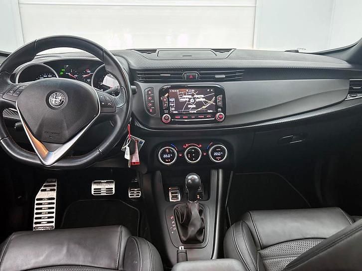 Occasion Alfa Romeo Giulietta Super 170 PK (125 kW) 2018 Zwart Hatchback