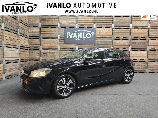 Zwart Gebruikt 2017 Mercedes A160 Hatchback | € 11.950 (Eerlijke prijs) - Afbeelding 1/4