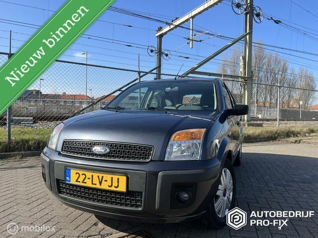 Grijs Gebruikt 2003 Ford Fusion Trend MPV | € 2.450 (Duur) - Afbeelding 1/4