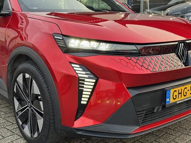 Rood Gebruikt 2024 Renault Renault Scenic E-Tech Evolution SUV | € 25.995 - Afbeelding 1/4