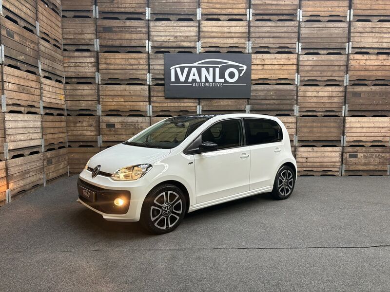 Wit Gebruikt 2021 VW up! R-line Hatchback | € 13.930 - Afbeelding 1/4