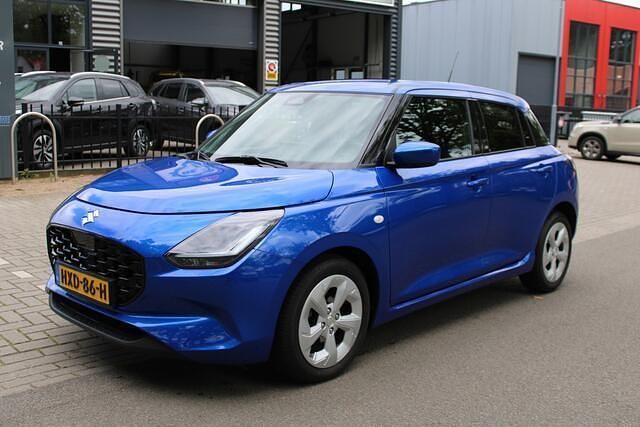 Blauw Gebruikt 2024 Suzuki Swift Hatchback | € 20.750 (Iets duurder) - Afbeelding 1/4