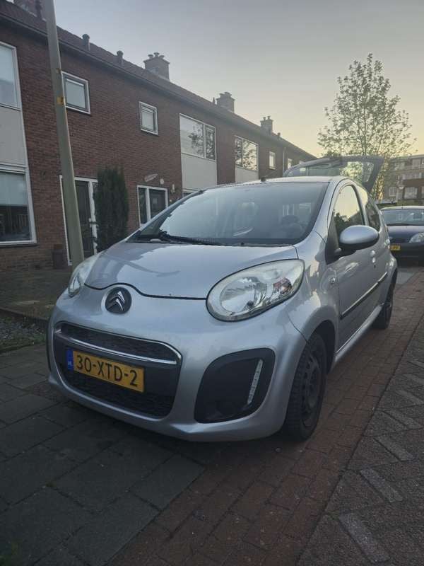 Zilver Gebruikt 2012 Citroën C1 Tendance Hatchback | € 3.250 (Iets duurder) - Afbeelding 1/4