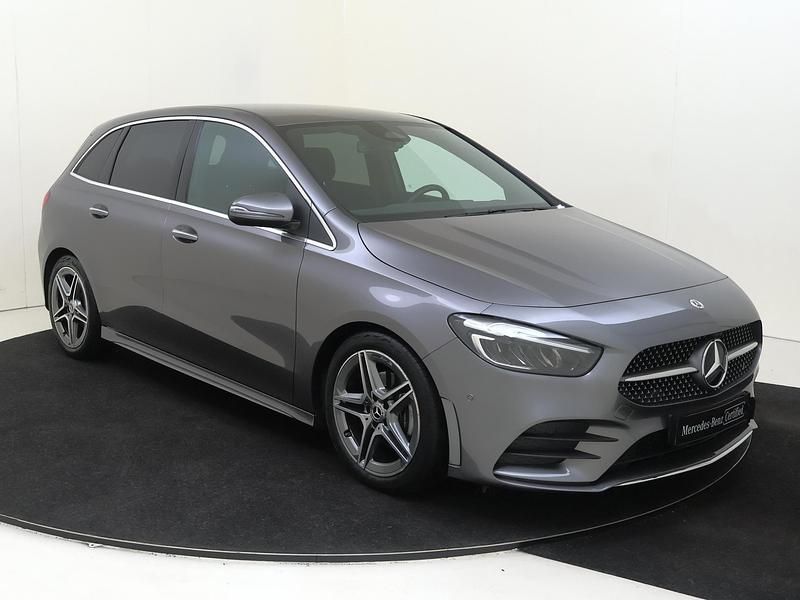 Occasion Mercedes B180 AMG line 136 PK (100 kW) 2024 Grijs MPV