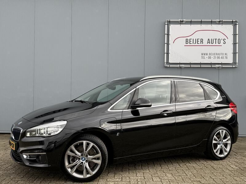 Zwart, metallic lak Gebruikt 2017 BMW 225 Active Tourer iPerformance MPV | € 15.945 (Eerlijke prijs) - Afbeelding 1/4