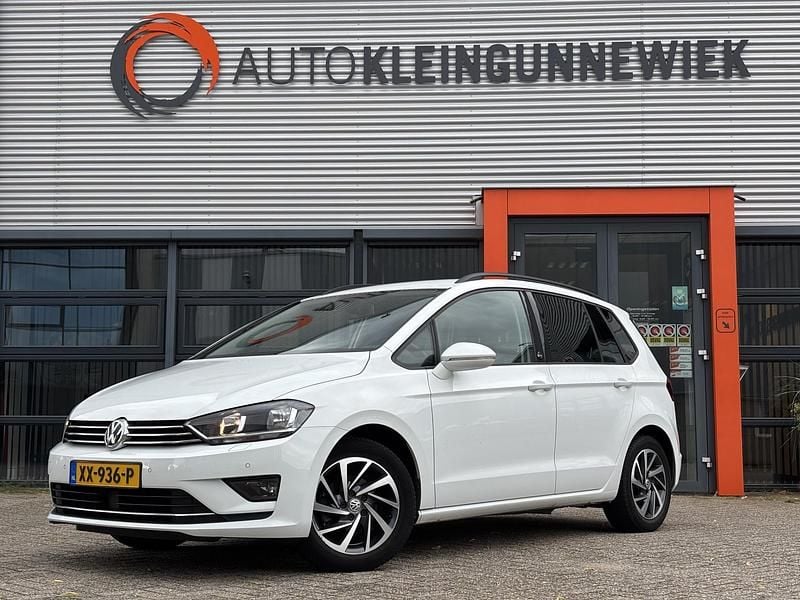 Wit Gebruikt 2018 VW Golf Sportsvan Highline MPV | € 15.450 (Eerlijke prijs) - Afbeelding 1/4