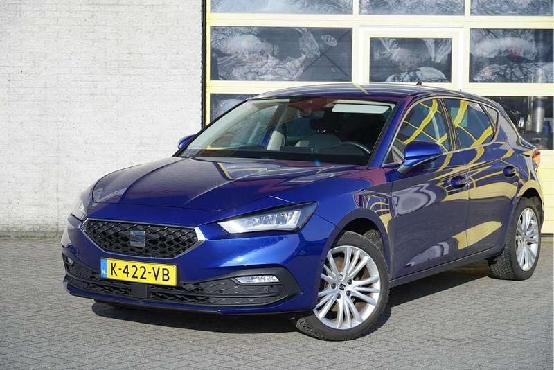 Occasion Seat Leon Style 2021 Blauw Hatchback