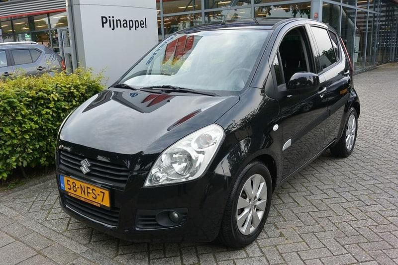 Occasion Suzuki Splash Exclusive 86 PK (63 kW) 2010 Zwart, metallic lak Hatchback