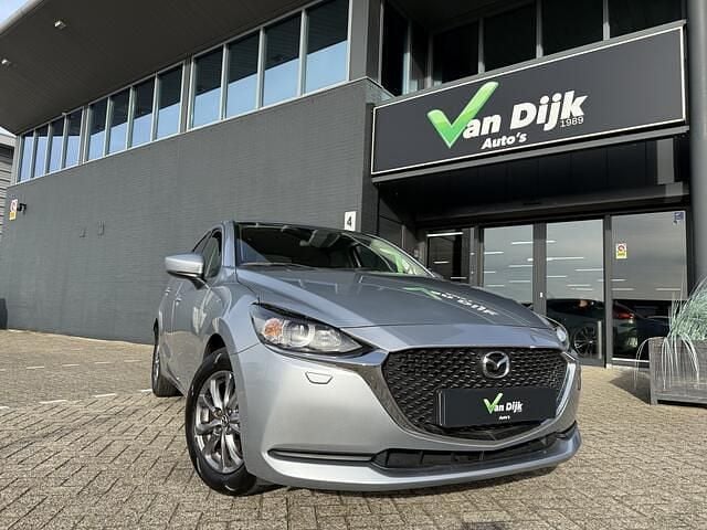 Grijs (metallic) Gebruikt 2022 Mazda 2 Hatchback | € 16.950 (Super prijs) - Afbeelding 1/4