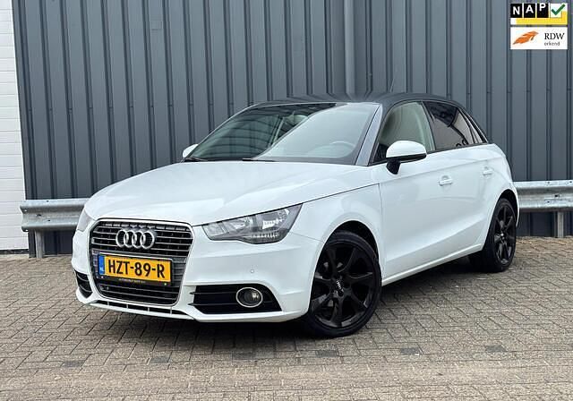Wit Occasion 2013 Audi A1 Sportback S-Line Hatchback | € 9.499 (Goede deal) - Afbeelding 1/3