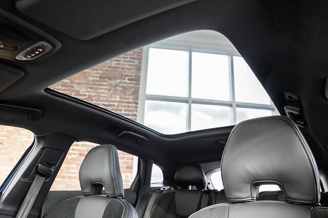 Occasion Volvo V40 153 PK (112 kW) 2019 Blauw Hatchback