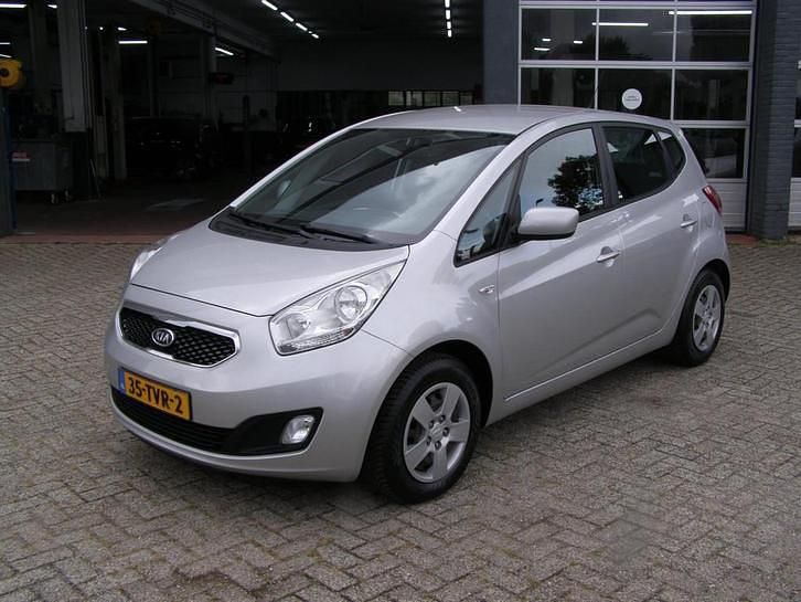 Occasion Kia Venga Plus 90 PK (66 kW) 2012 Grijs (metallic) Hatchback