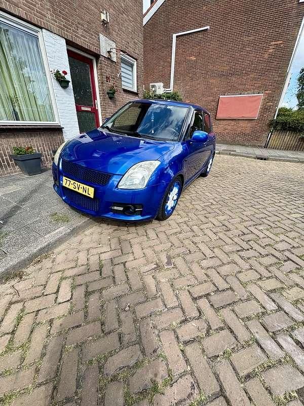 Blauw Gebruikt 2006 Suzuki Swift Hatchback | € 2.800 (Eerlijke prijs) - Afbeelding 1/4
