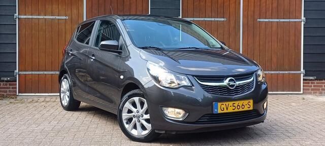 Grijs, metallic lak Gebruikt 2015 Opel Karl Cosmo Hatchback | € 4.350 (Eerlijke prijs) - Afbeelding 1/4
