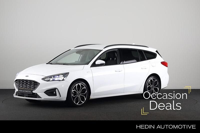 Wit Occasion 2020 Ford Focus Business Edition Stationwagen | € 17.945 (Iets duurder) - Afbeelding 1/3
