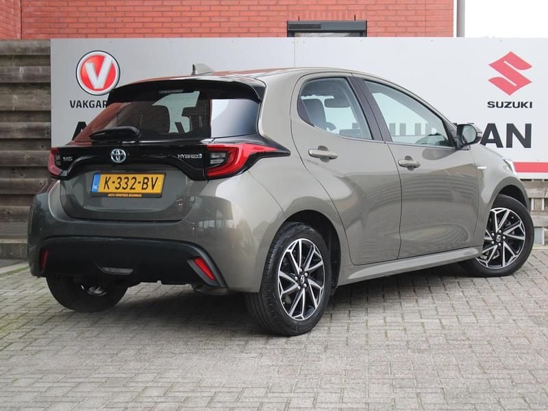 Groen Gebruikt 2020 Toyota Yaris Hybrid Hatchback | € 19.450 (Eerlijke prijs) - Afbeelding 1/3