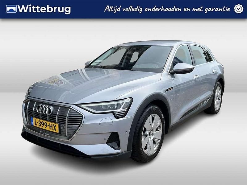 Grijs, metallic lak Gebruikt 2021 Audi e-tron Design SUV | € 27.250 - Afbeelding 1/2