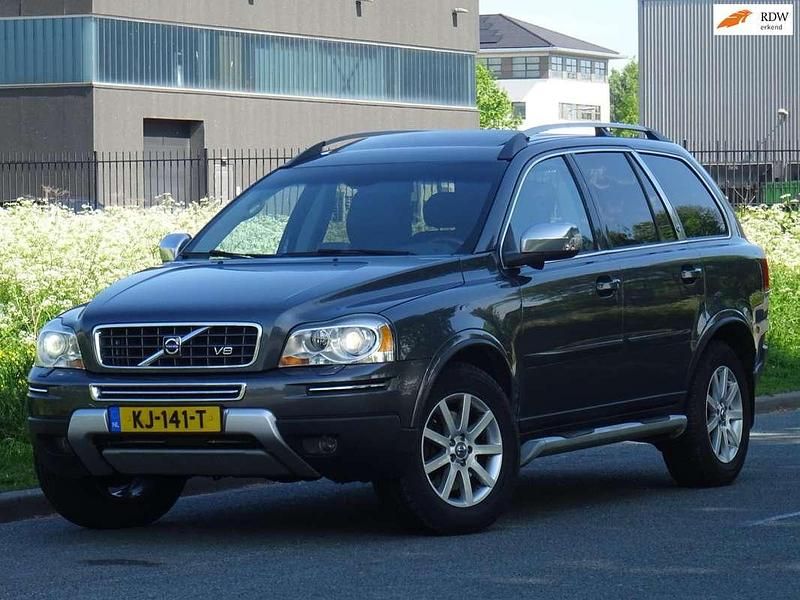 Grijs Gebruikt 2008 Volvo XC90 Executive SUV | € 15.499 (Eerlijke prijs) - Afbeelding 1/4