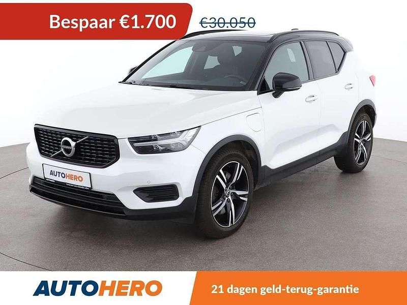 Wit Gebruikt 2020 Volvo XC40 R-Design SUV | € 28.549 (Eerlijke prijs) - Afbeelding 1/3