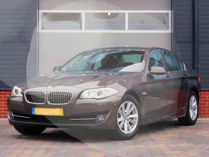 Beige Occasion 2012 BMW 520 Executive Sedan | € 6.700 (Super prijs) - Afbeelding 1/1