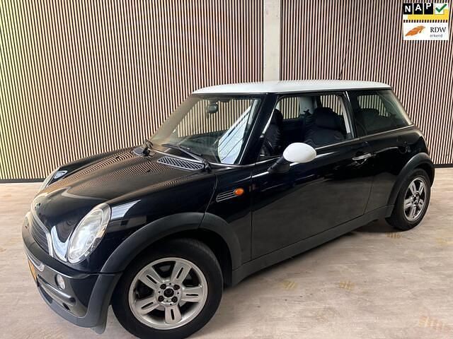 Zwart Gebruikt 2002 Mini ONE Salt Hatchback | € 1.650 - Afbeelding 1/4