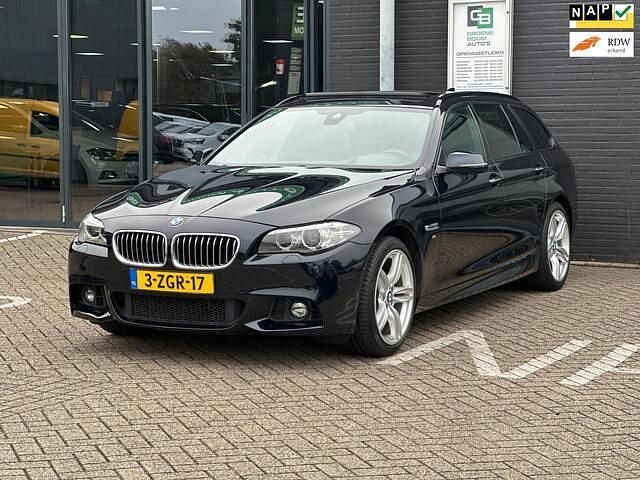 Zwart Gebruikt 2015 BMW 520 Executive Stationwagen | € 13.999 (Eerlijke prijs) - Afbeelding 1/4