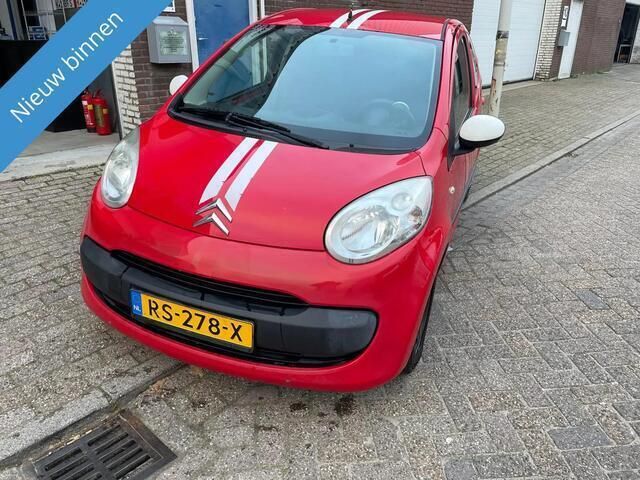 Rood Gebruikt 2008 Citroën C1 Hatchback | € 1.748 (Eerlijke prijs) - Afbeelding 1/4