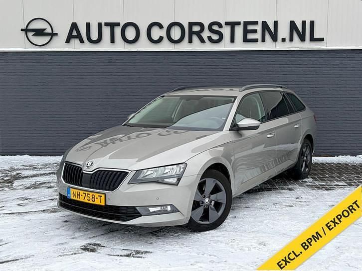 Geel Gebruikt 2017 Skoda Superb Stationwagen | € 9.640 (Eerlijke prijs) - Afbeelding 1/4