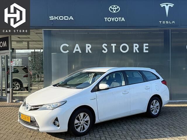 Wit Occasion 2013 Toyota Auris Touring Sports Stationwagen | € 9.995 (Eerlijke prijs) - Afbeelding 1/4