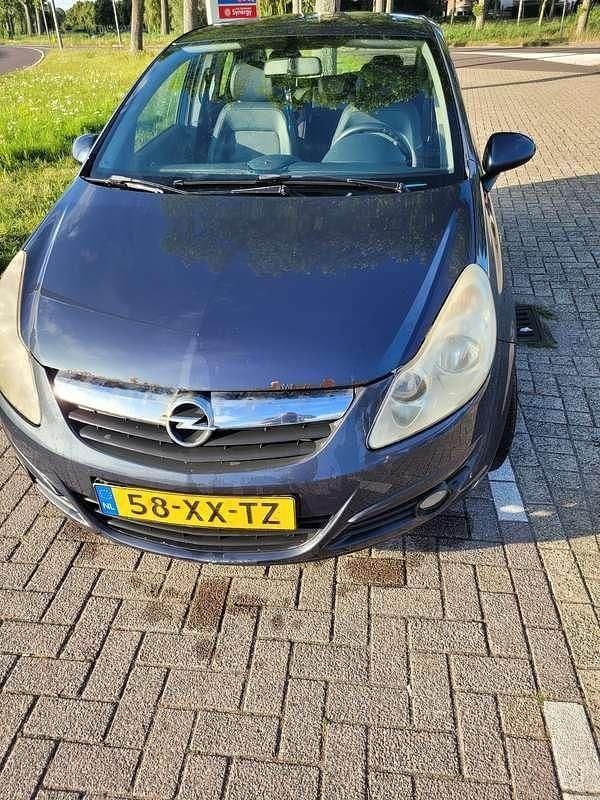 Blauw Gebruikt 2007 Opel Corsa Cosmo MPV | € 750 (Eerlijke prijs) - Afbeelding 1/4
