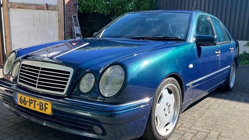 Blauw Gebruikt 1998 Mercedes E55 AMG AMG Sedan | € 19.500 - Afbeelding 1/4