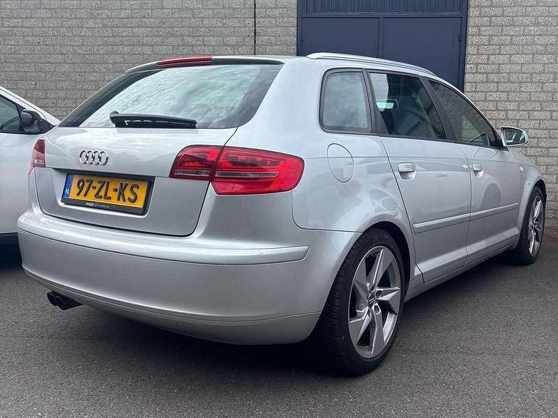 Zilver Gebruikt 2008 Audi A3 Ambition Hatchback | € 1.899 (Super prijs) - Afbeelding 1/4