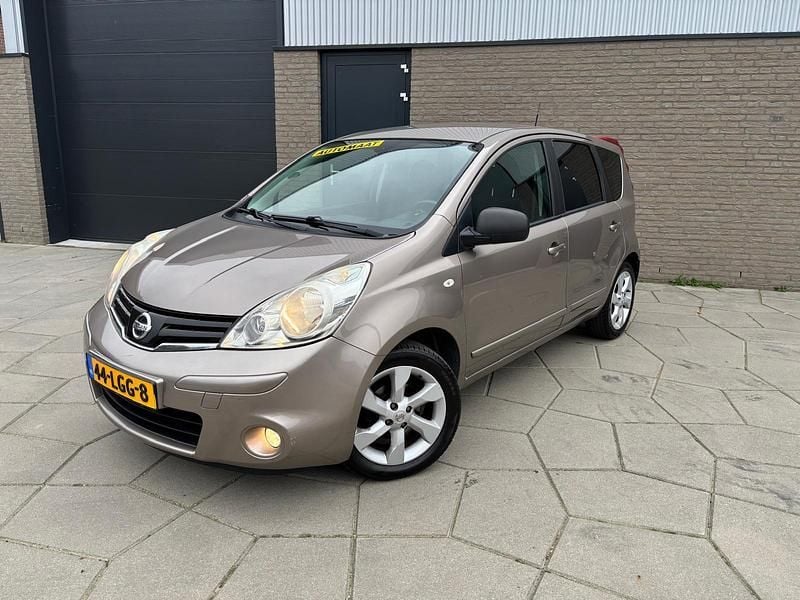 Bruin Gebruikt 2010 Nissan Note Acenta MPV | € 4.495 (Goede deal) - Afbeelding 1/4