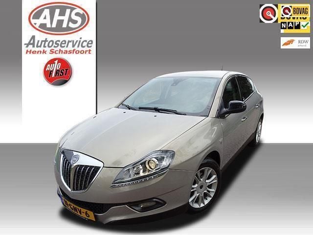 Beige Gebruikt 2008 Lancia Delta Hatchback | € 3.950 (Iets duurder) - Afbeelding 1/4