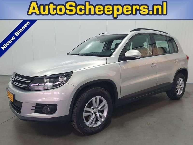 Grijs Gebruikt 2012 VW Tiguan Comfortline SUV | € 10.995 (Eerlijke prijs) - Afbeelding 1/4