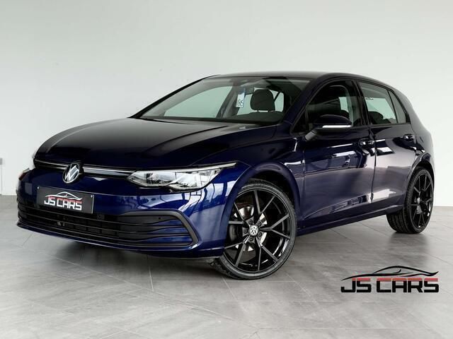 Blauw Gebruikt 2023 VW Golf VIII Sedan | € 23.490 (Goede deal) - Afbeelding 1/4