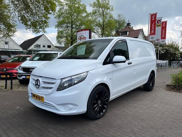 Wit Gebruikt 2015 Mercedes Vito MPV | € 10.950 (Goede deal) - Afbeelding 1/4