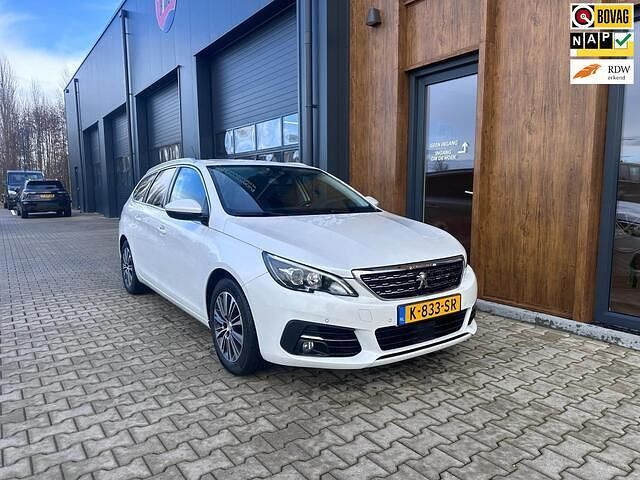 Wit Occasion 2021 Peugeot 308 SW Allure Stationwagen | € 12.990 (Super prijs) - Afbeelding 1/4