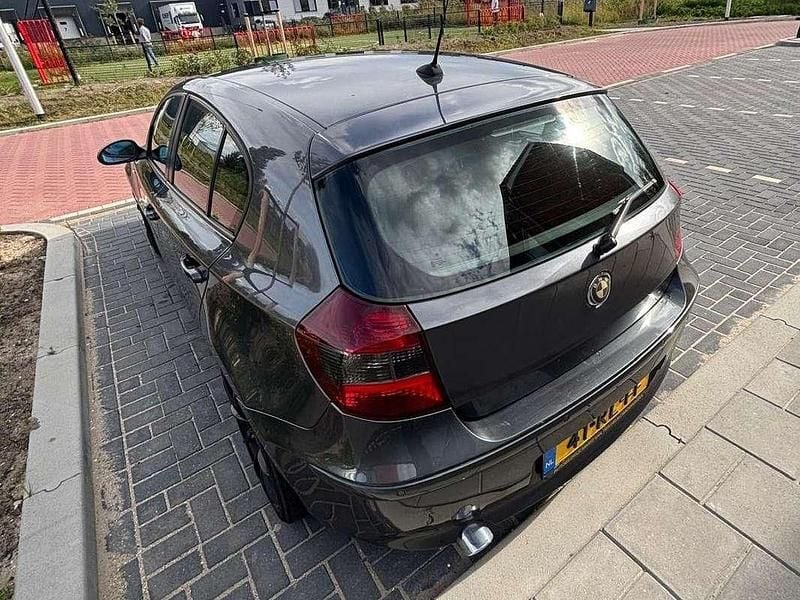 Grijs Gebruikt 2005 BMW 120 Executive Hatchback | € 900 - Afbeelding 1/4