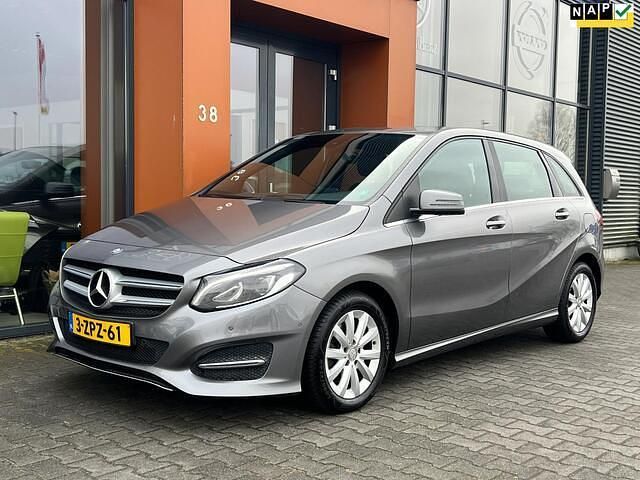 Occasion Mercedes B180 122 PK (89 kW) 2015 Grijs MPV