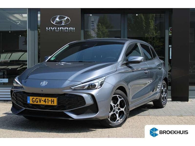 Grijs Gebruikt 2024 MG MG3 Luxury Hatchback | € 21.900 (Goede deal) - Afbeelding 1/4