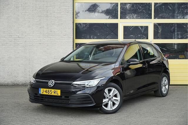 Zwart Gebruikt 2020 VW Golf VIII Life Hatchback | € 15.950 (Goede deal) - Afbeelding 1/4