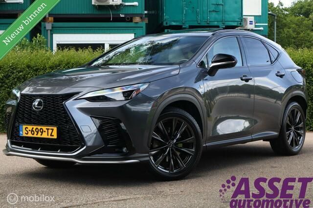 Grijs Gebruikt 2023 Lexus NX450h+ Sport Line SUV | € 59.995 - Afbeelding 1/4