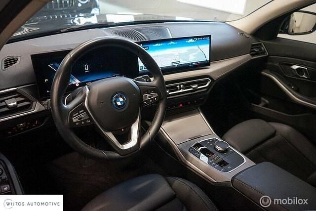 Zwart Gebruikt 2023 BMW 330 Shadowline Stationwagen | € 38.950 (Super prijs) - Afbeelding 1/4