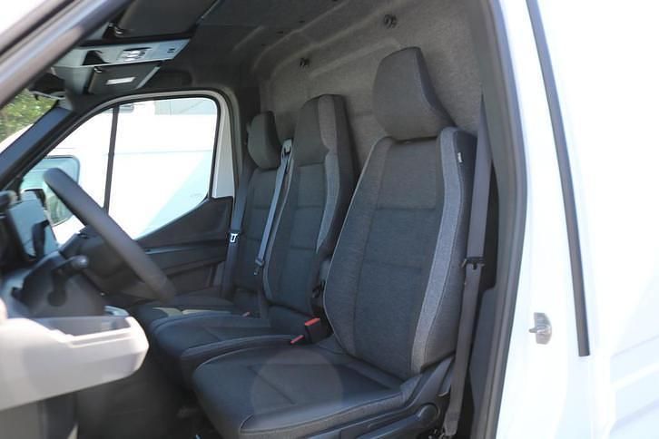 Wit Nieuw 2025 Renault Master | € 49.950 (Iets duurder) - Afbeelding 1/2