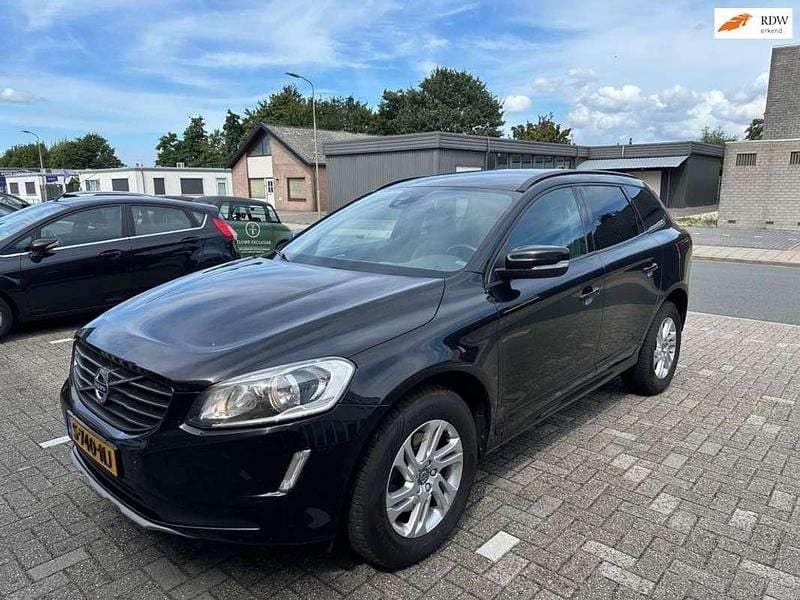 Zwart Gebruikt 2017 Volvo XC60 SUV | € 17.744 (Eerlijke prijs) - Afbeelding 1/4