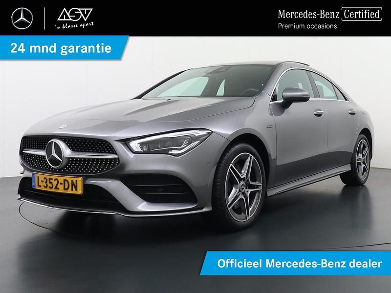 Grijs Gebruikt 2021 Mercedes CLA250 AMG Line Premium Plus Sedan | € 35.880 (Goede deal) - Afbeelding 1/4