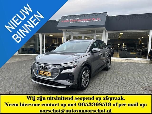 Grijs (metallic) Gebruikt 2022 Audi Q4 e-tron Advanced Plus SUV | € 29.750 (Super prijs) - Afbeelding 1/4