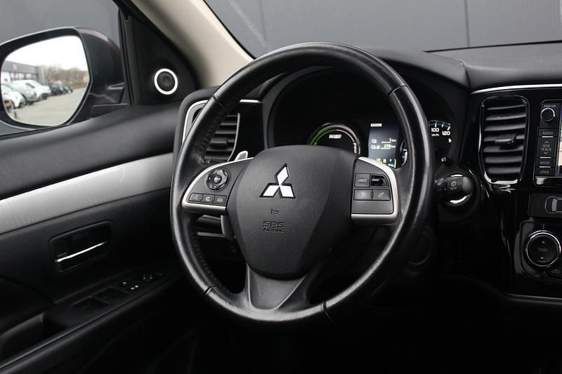 Occasion Mitsubishi Outlander P-HEV Edition 2015 Rood SUV